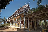 Tonle Sap - Kampong Phluk village - the local pagoda